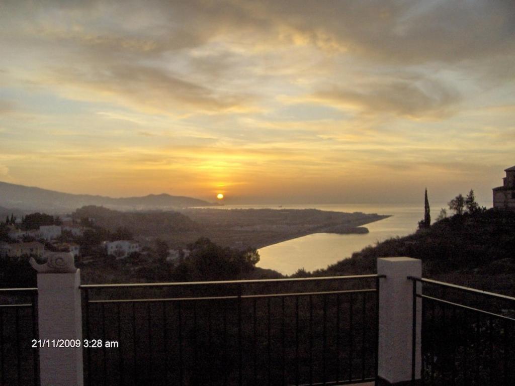 La Torrecica, Con Caracter Andaluz Y Magnificas Vistas Al Mar Y Sierra Nevada Βίλα Salobreña Εξωτερικό φωτογραφία